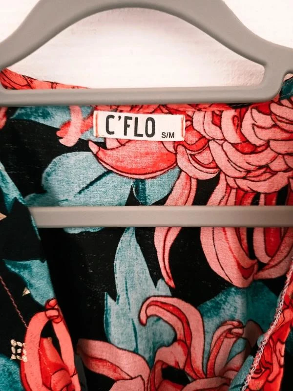 Vestido longo muito bonito de mangas curtas com estampa de flores – photo 2